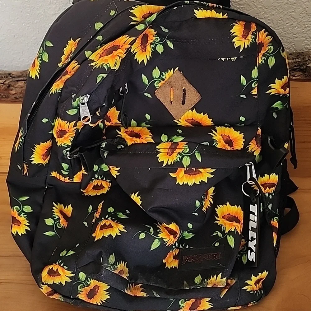 nike backpacks gel on shoulder Hike Backpack-Black Model:RAYS213MF2 Shoulder straps feature Air Fjällräven Kanken Totepack Sky CAMPS